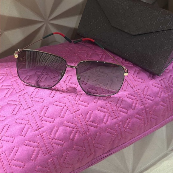 Gucci Black oversized Designer Sunglasses red and green handles NWT main image 7
